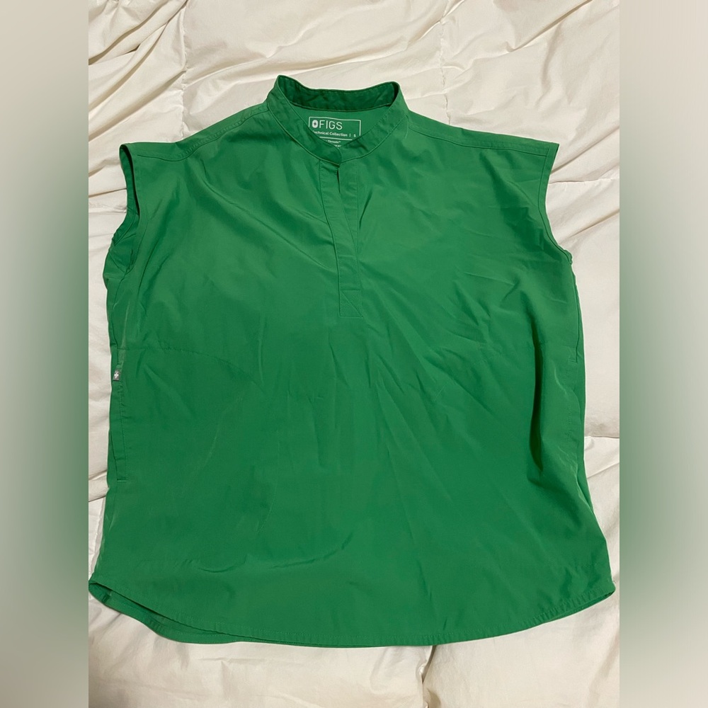 Figs Scrub Top